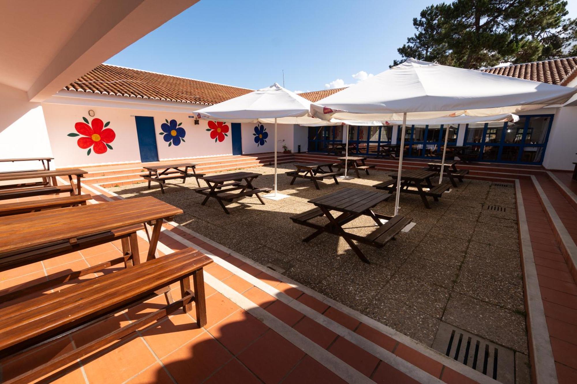 Parque De Campismo Orbitur Sitava Milfontes Hotel Malhadinhas Exterior foto