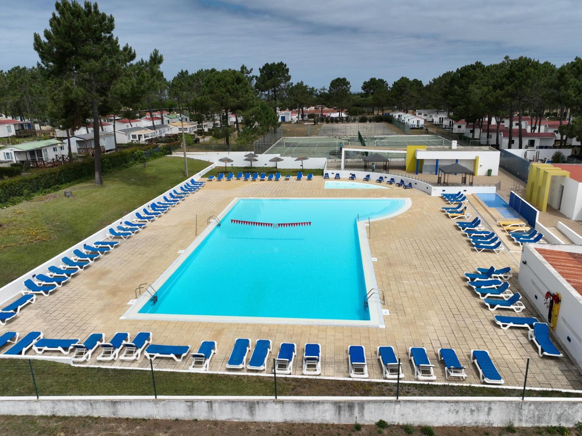Parque De Campismo Orbitur Sitava Milfontes Hotel Malhadinhas Exterior foto